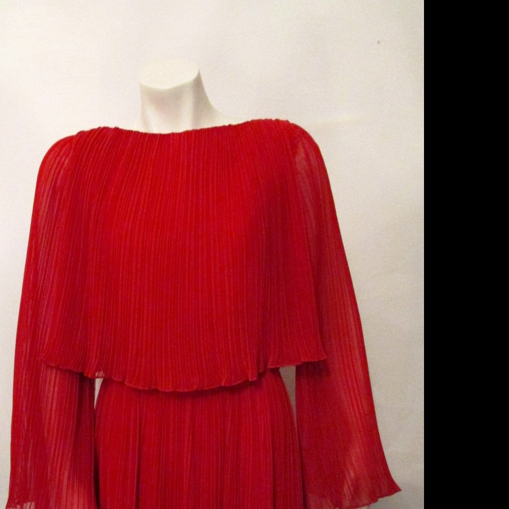 Marita by Anthony Muto Fortuny Accordion Pleat Evening Poly Chiffon Cape Gown 10